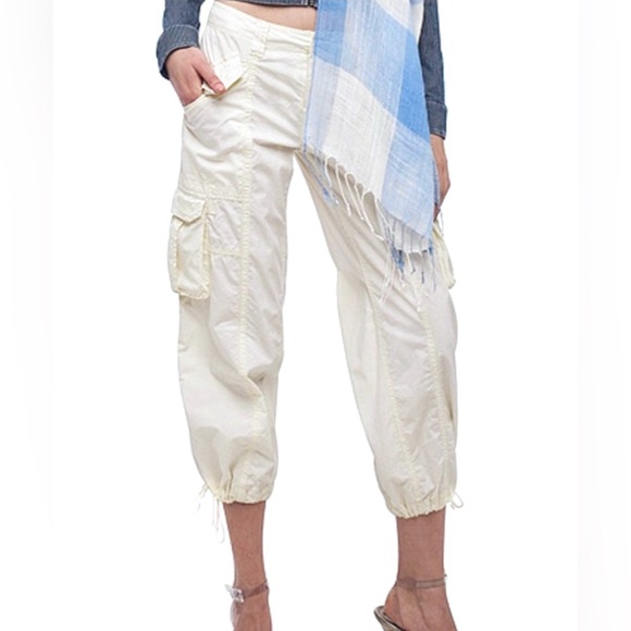 Pants - Norma Kamali White Cargo Capri Pants Womens Sz 4 100% Cotton Adjustable Y2K